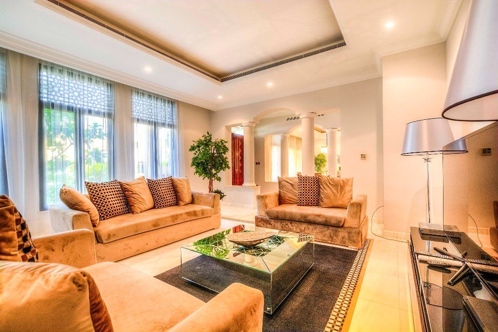 Villa Dubai Luxury Rental Julius Homes